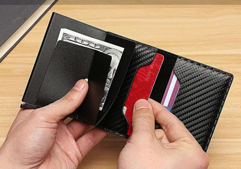 Carteira Masculina Slim com Porta Cartões De Couro Antifurto RFID Carbon