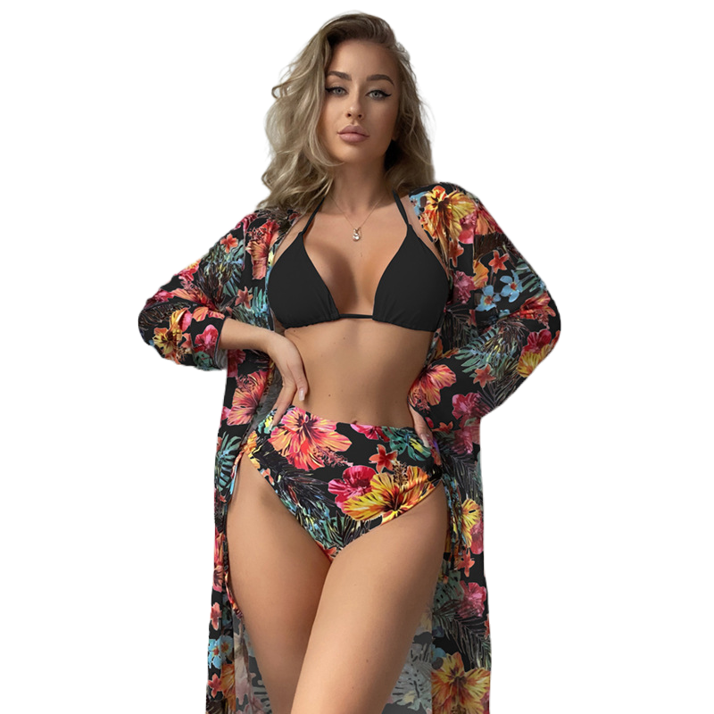 Biquini Floral & Saida de praia