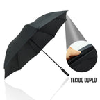 Detalhe do tecido duplo do guarda chuva grande preto