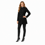 Casaco de lã batida preto feminino caminhando, caimento midi